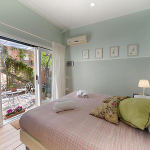 Queen Room Garden View